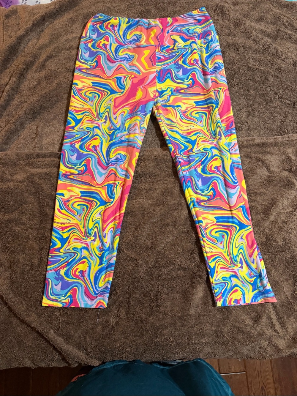 She’s got Leggz capris - One size